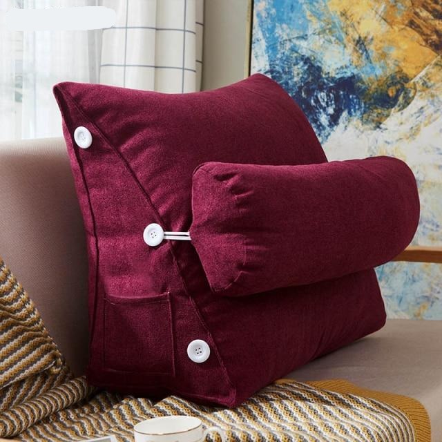 Coussin Triangulaire Rouge Élégance